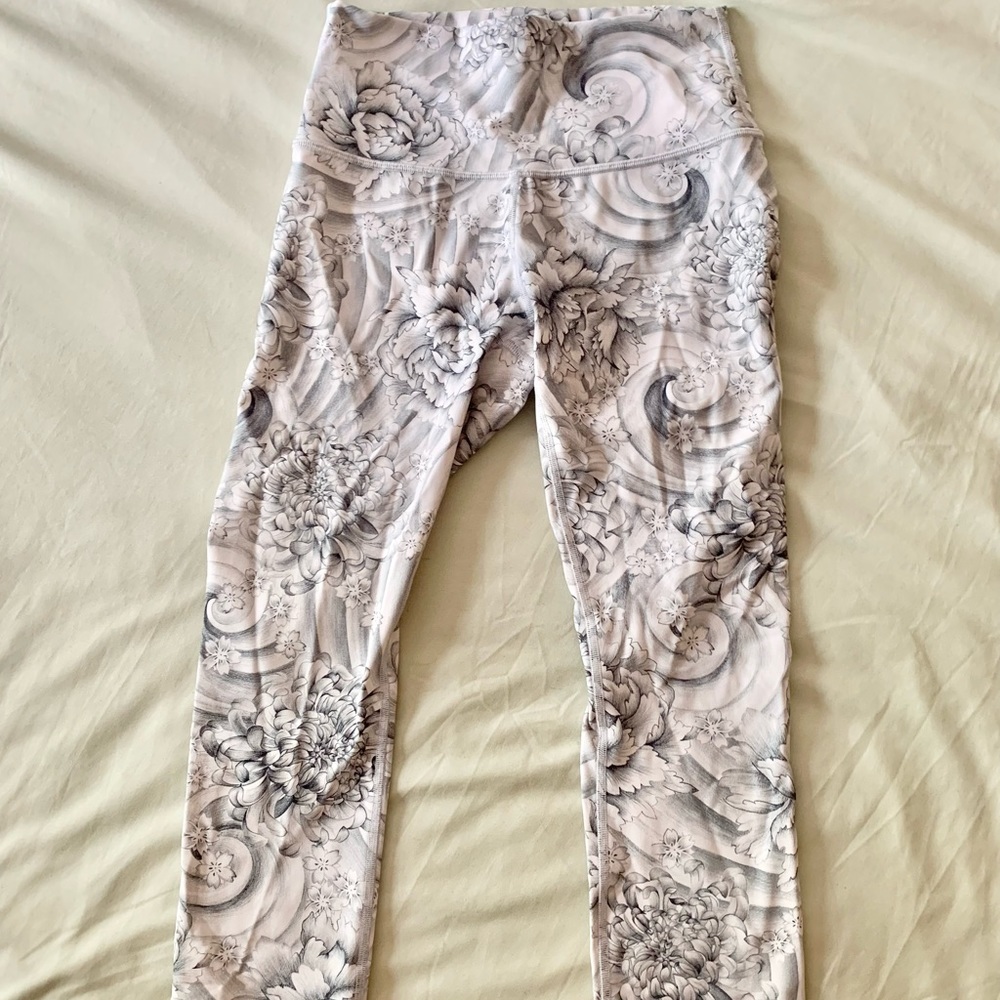 lululemon athletica High Rise 7/8 Cropped Pant